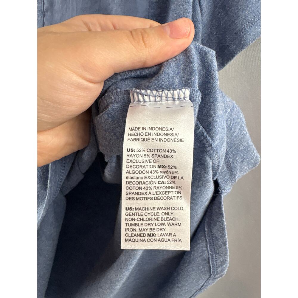 Women’s Chico’s Misty Blue V-Neck Short Sleeve Shirt - Picture 5 of 5